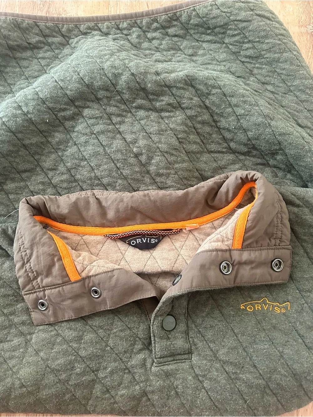 Orvis Quilted trout bum  Pullover Jacket in Olive Green